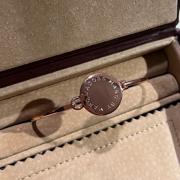 Marc by Marc Jacobs Rose Gold Bracelet - Picture 4 of 7